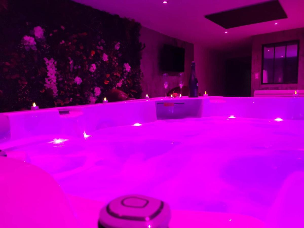 Love hotel Horizon *